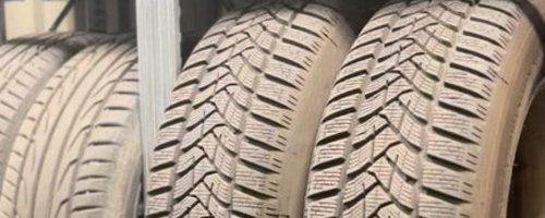 schmutzige Reifen im Lager