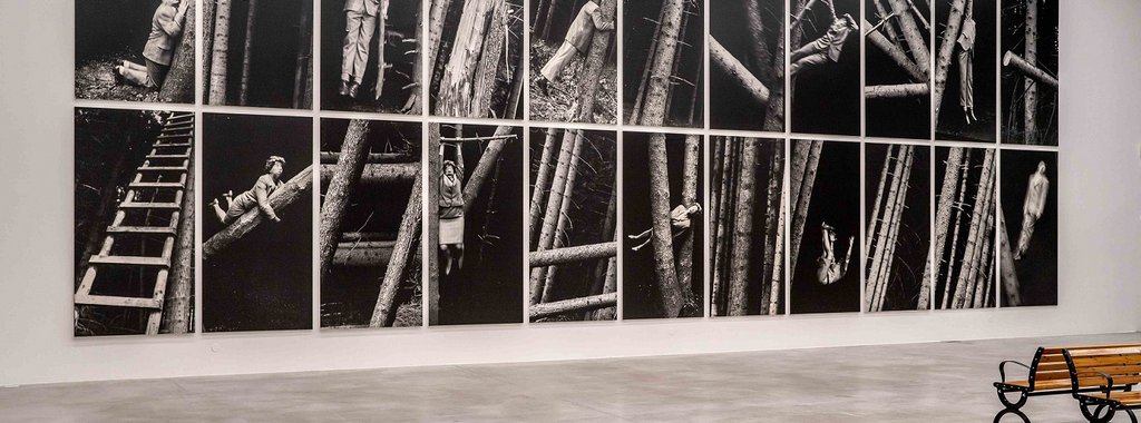 Titelbild - © Ausstellungsansicht Anna & Bernhard Blume Foto Agnes Winkler 60 - Kopie.JPG