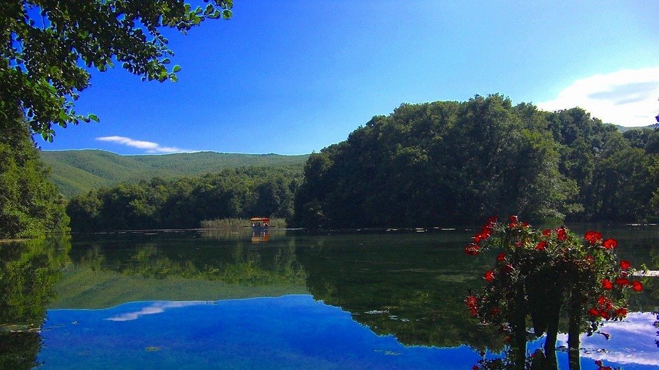 Foto von einem See in Nordmazedonien