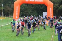 Radfahrer bei Rennstart