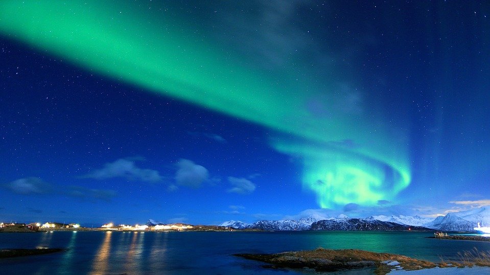 Foto vom Nordlich an einer Norwegischen Küste