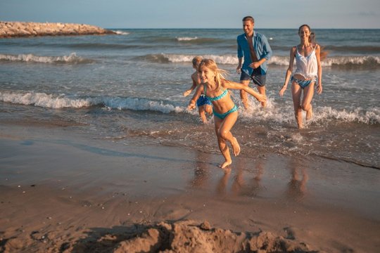 Baia-Holiday-2023-ADS