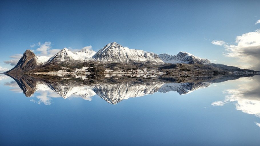 Foto von einem Fjord in Norwegen