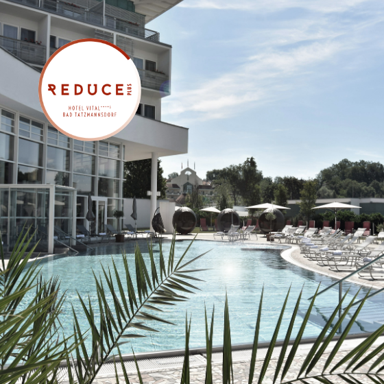 Pool Außenbereich vom REDUCE Hotel Vital****S