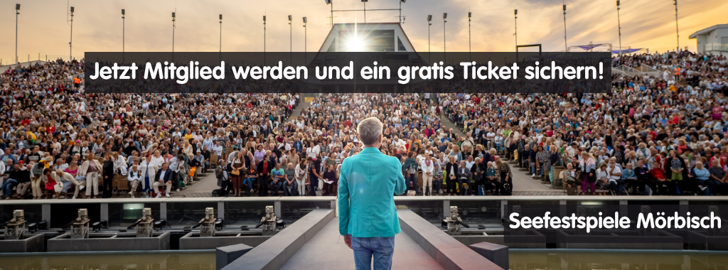 Alfons Haider vor Publikum auf den Seefestspielem